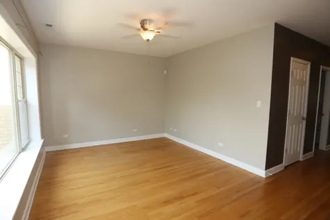 5208 North Sawyer Avenue Chicago IL 60625