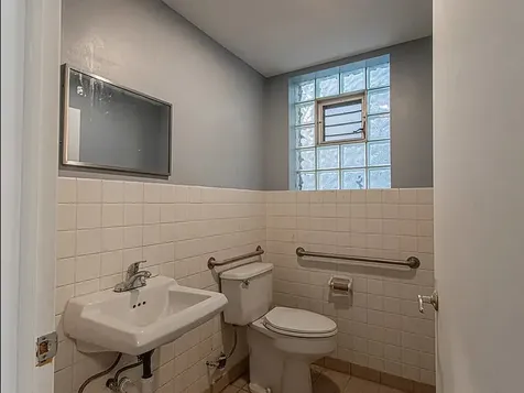 214 Chicago Avenue Oak Park IL 60302
