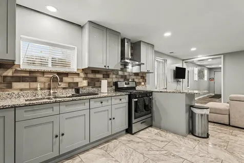 214 Chicago Avenue Oak Park IL 60302