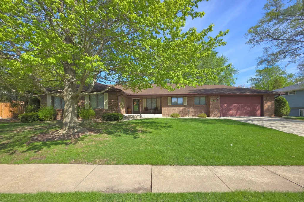 204 Carriage Drive Morris IL 60450