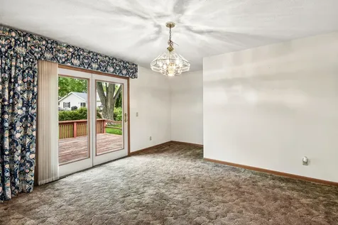 204 Carriage Drive Morris IL 60450