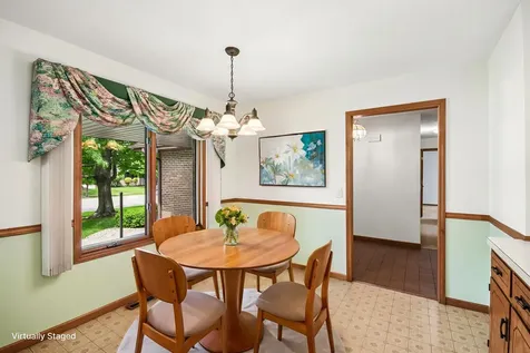 204 Carriage Drive Morris IL 60450