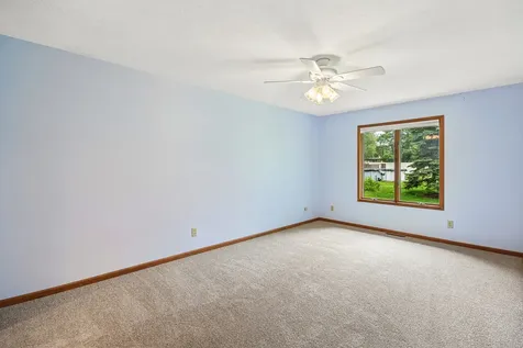 204 Carriage Drive Morris IL 60450