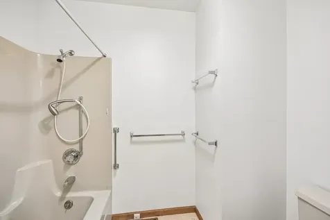 204 Carriage Drive Morris IL 60450
