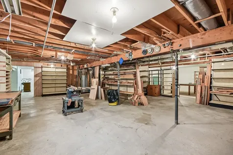 204 Carriage Drive Morris IL 60450