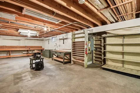 204 Carriage Drive Morris IL 60450