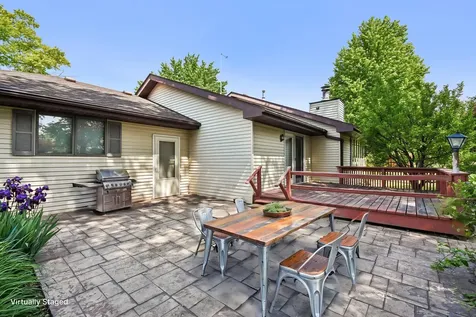 204 Carriage Drive Morris IL 60450