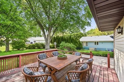 204 Carriage Drive Morris IL 60450