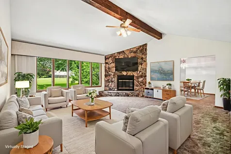 204 Carriage Drive Morris IL 60450