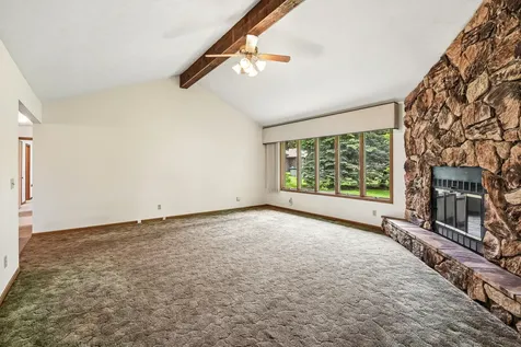 204 Carriage Drive Morris IL 60450
