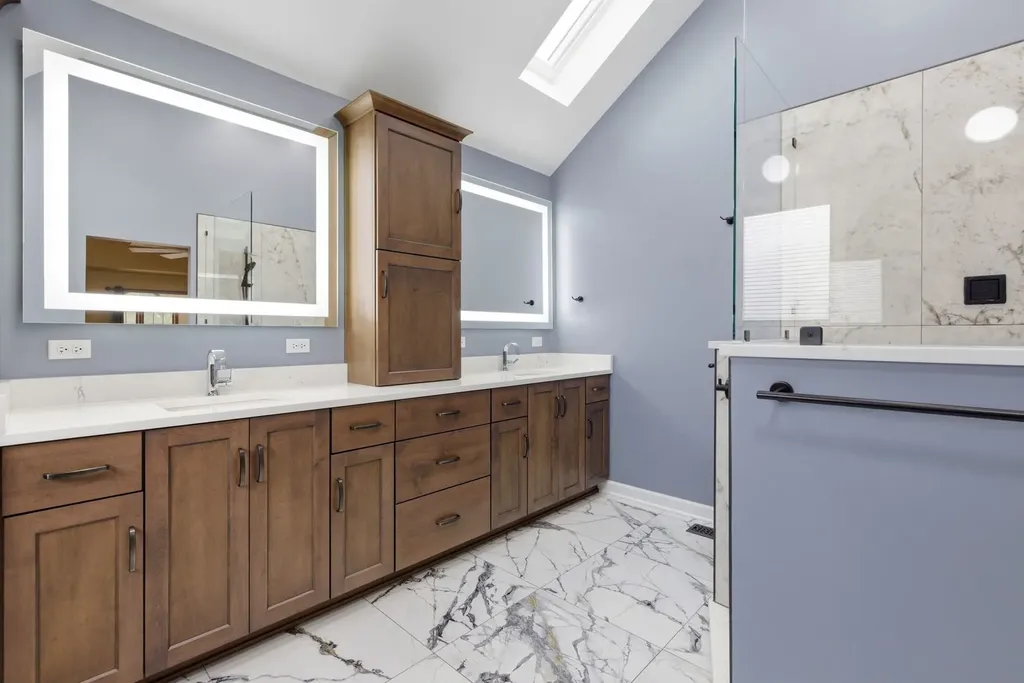 1018 South Ahrens Avenue Lombard IL 60148