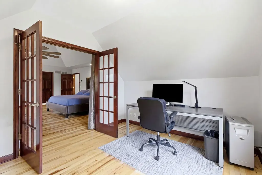 1018 South Ahrens Avenue Lombard IL 60148