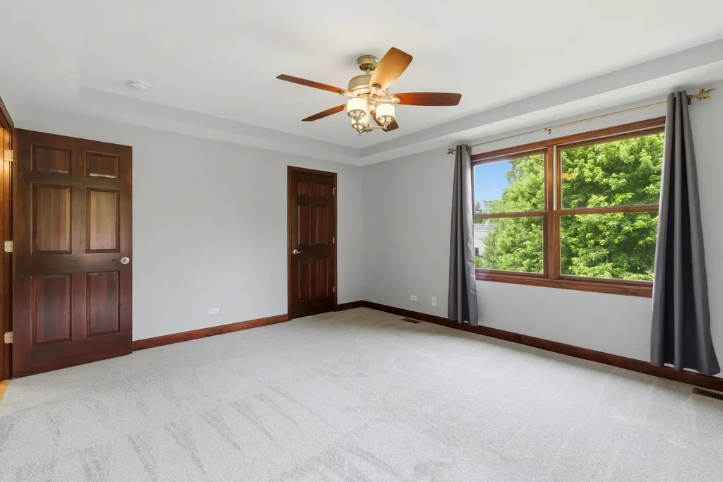1018 South Ahrens Avenue Lombard IL 60148