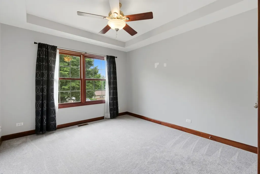 1018 South Ahrens Avenue Lombard IL 60148