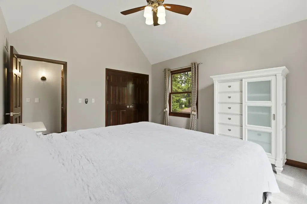 1018 South Ahrens Avenue Lombard IL 60148