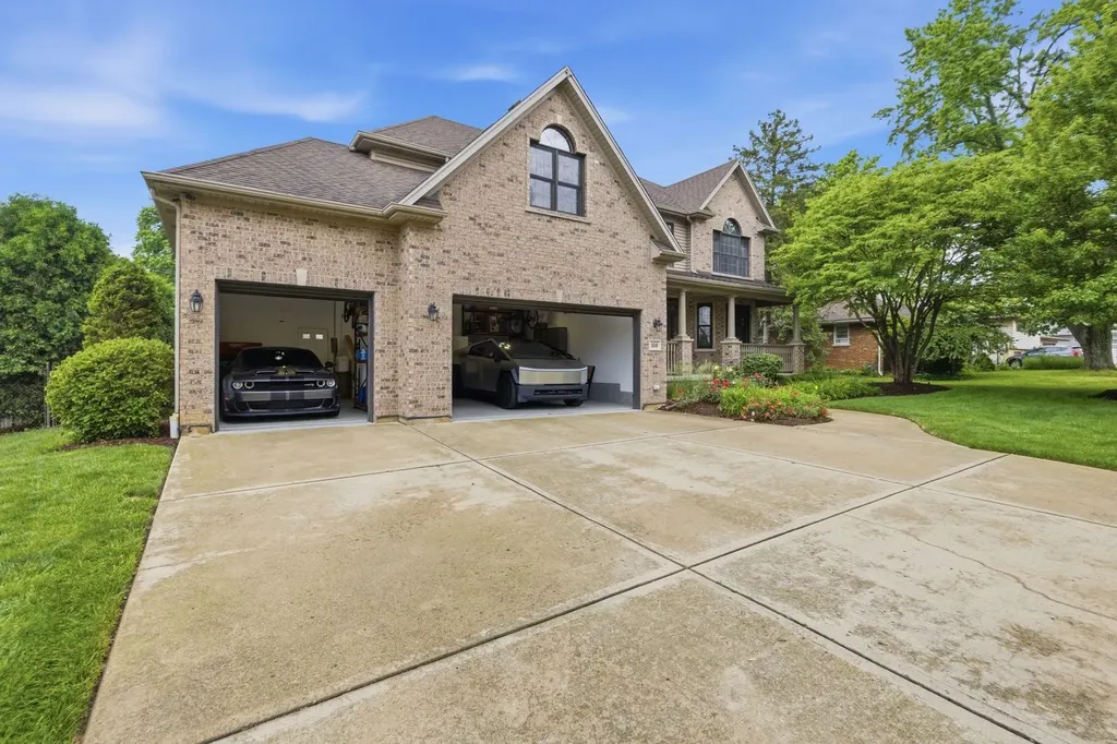 1018 South Ahrens Avenue Lombard IL 60148