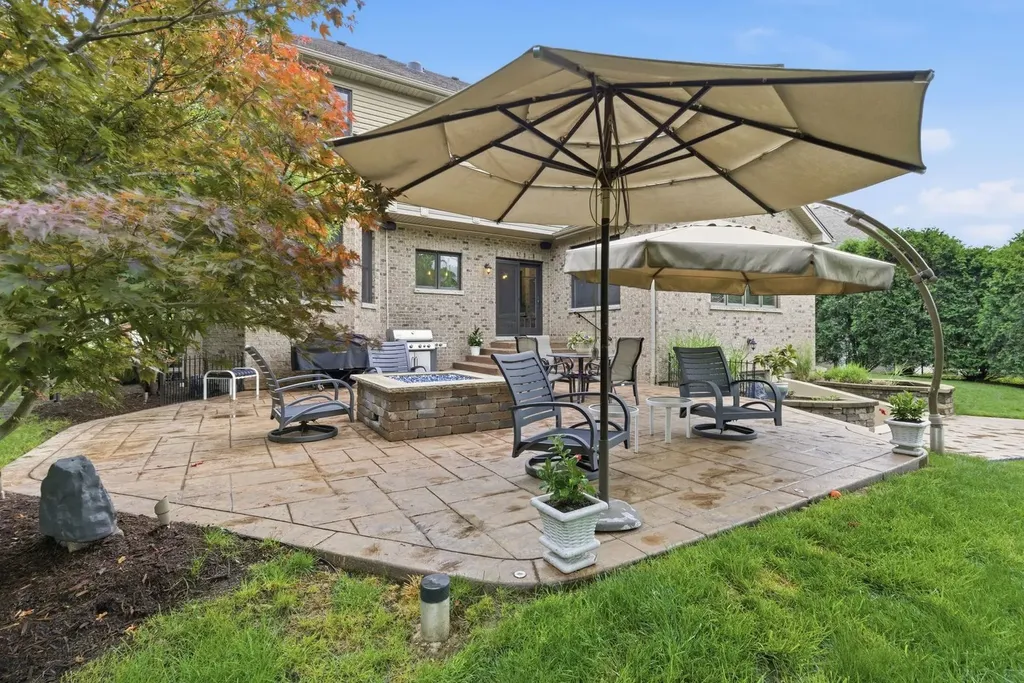 1018 South Ahrens Avenue Lombard IL 60148