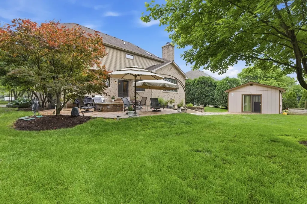 1018 South Ahrens Avenue Lombard IL 60148