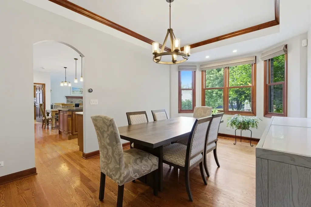 1018 South Ahrens Avenue Lombard IL 60148