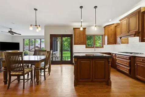 1018 South Ahrens Avenue Lombard IL 60148
