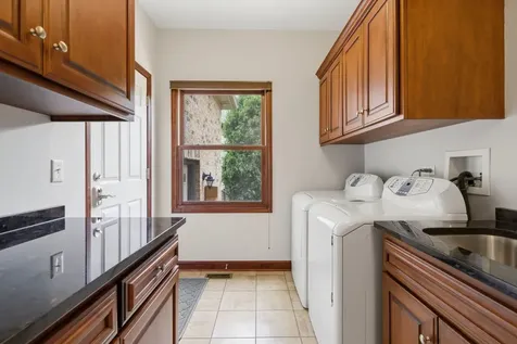 1018 South Ahrens Avenue Lombard IL 60148