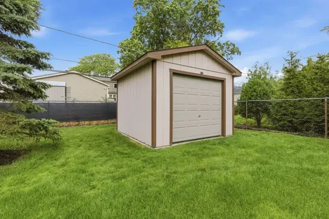 1018 South Ahrens Avenue Lombard IL 60148