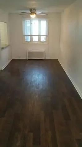 8352 South Ingleside Avenue Chicago IL 60619