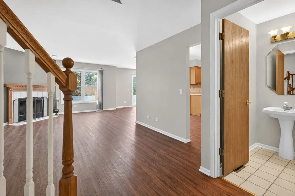 337 Inner Circle Drive Bolingbrook IL 60490