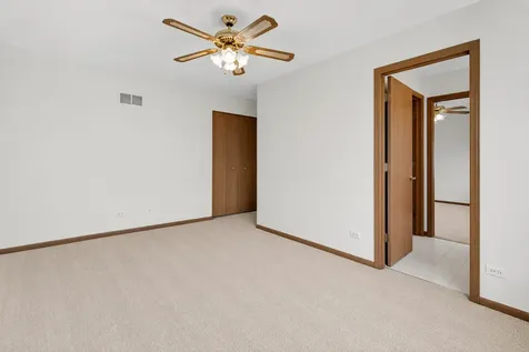 337 Inner Circle Drive Bolingbrook IL 60490
