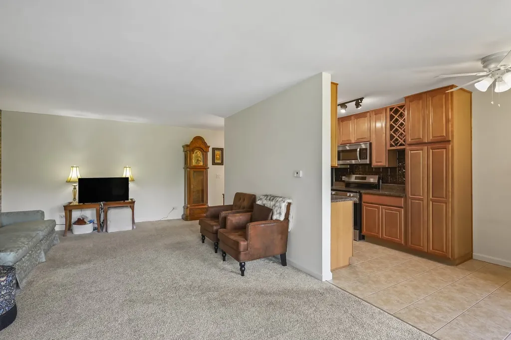 6000 Oakwood Drive Lisle IL 60532