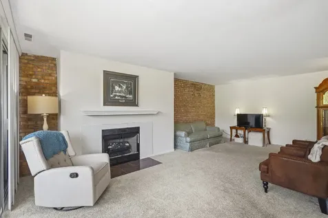 6000 Oakwood Drive Lisle IL 60532
