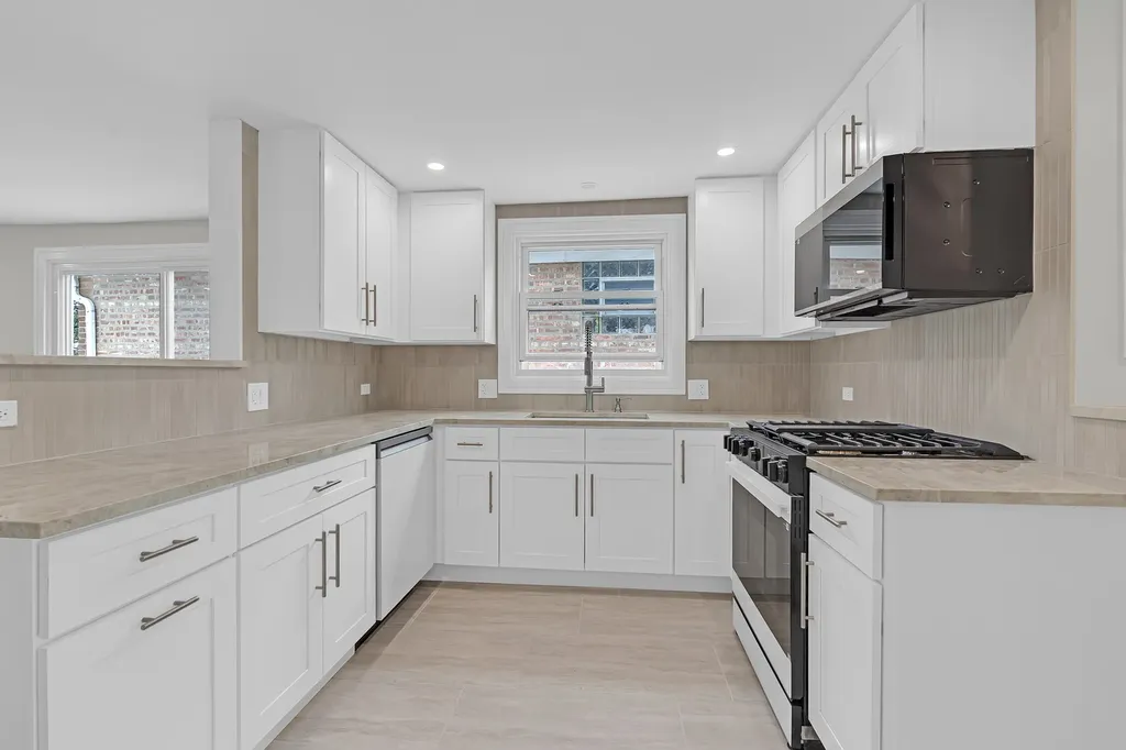 5505 North Nagle Avenue Chicago IL 60630