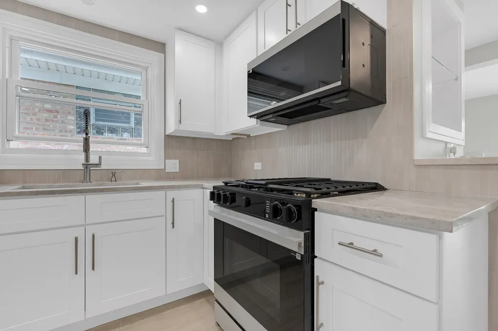 5505 North Nagle Avenue Chicago IL 60630