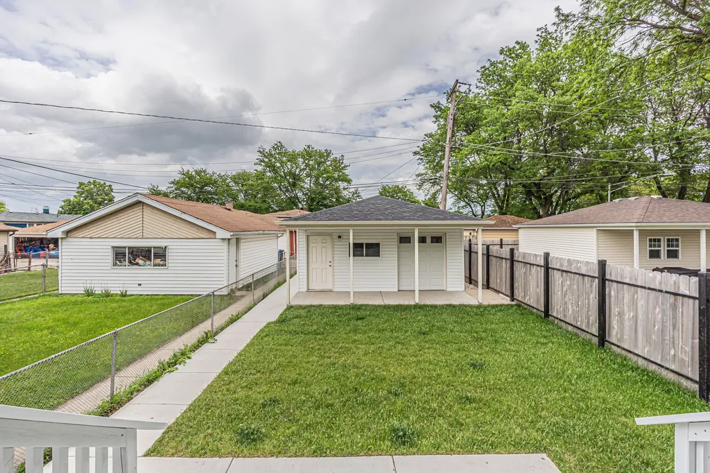5505 North Nagle Avenue Chicago IL 60630