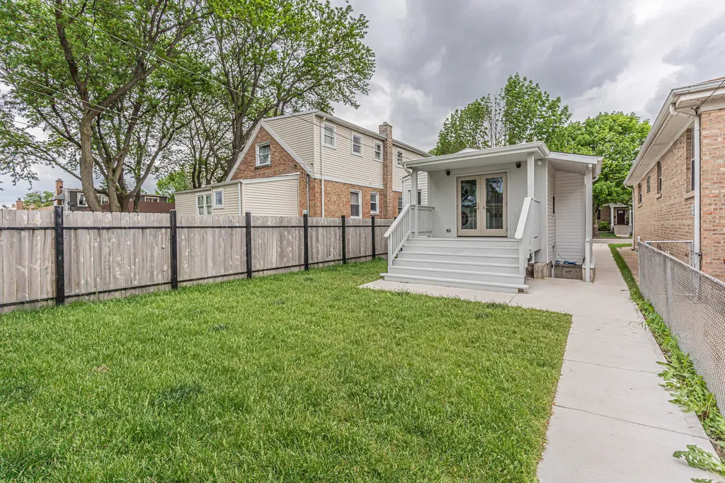 5505 North Nagle Avenue Chicago IL 60630