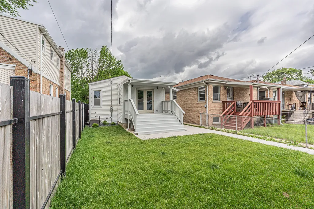 5505 North Nagle Avenue Chicago IL 60630