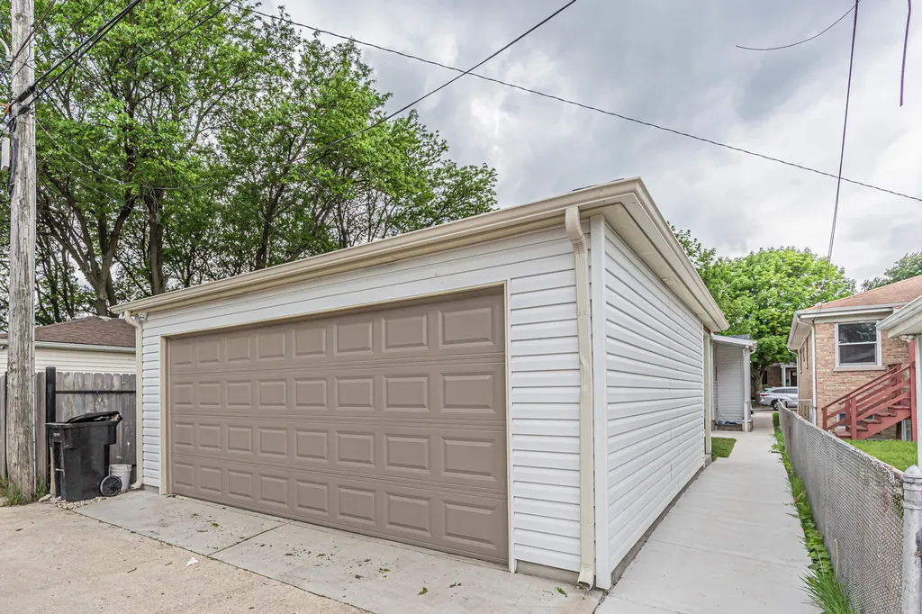5505 North Nagle Avenue Chicago IL 60630