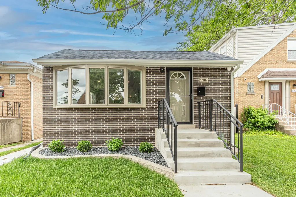 5505 North Nagle Avenue Chicago IL 60630