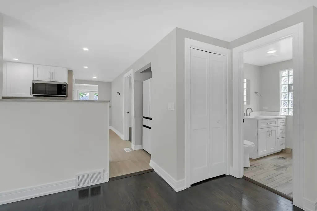 5505 North Nagle Avenue Chicago IL 60630