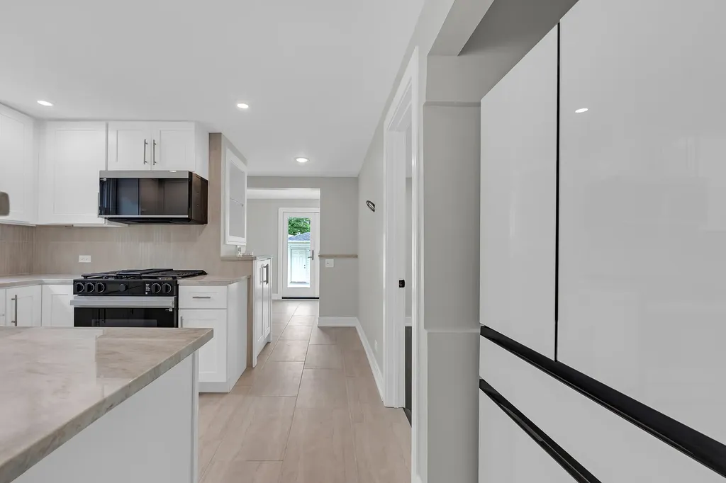5505 North Nagle Avenue Chicago IL 60630
