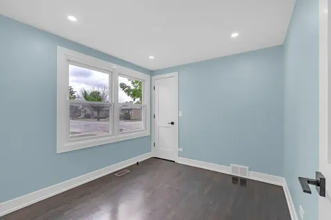 5505 North Nagle Avenue Chicago IL 60630