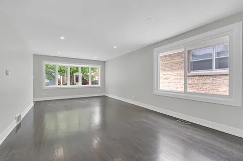 5505 North Nagle Avenue Chicago IL 60630