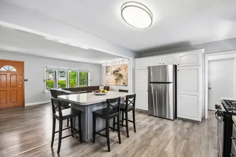 306 Poplar Avenue Bensenville IL 60106
