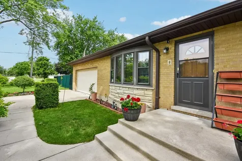 306 Poplar Avenue Bensenville IL 60106