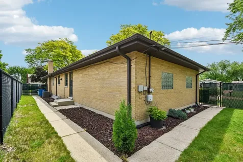 306 Poplar Avenue Bensenville IL 60106