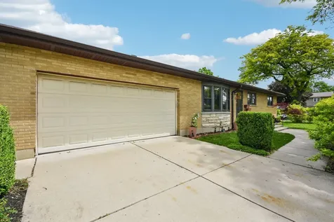 306 Poplar Avenue Bensenville IL 60106