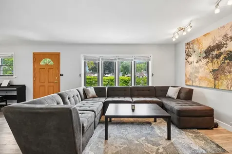 306 Poplar Avenue Bensenville IL 60106