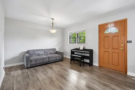 306 Poplar Avenue Bensenville IL 60106