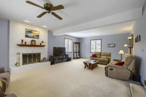 245 Old Forge Road Elgin IL 60123
