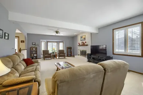 245 Old Forge Road Elgin IL 60123
